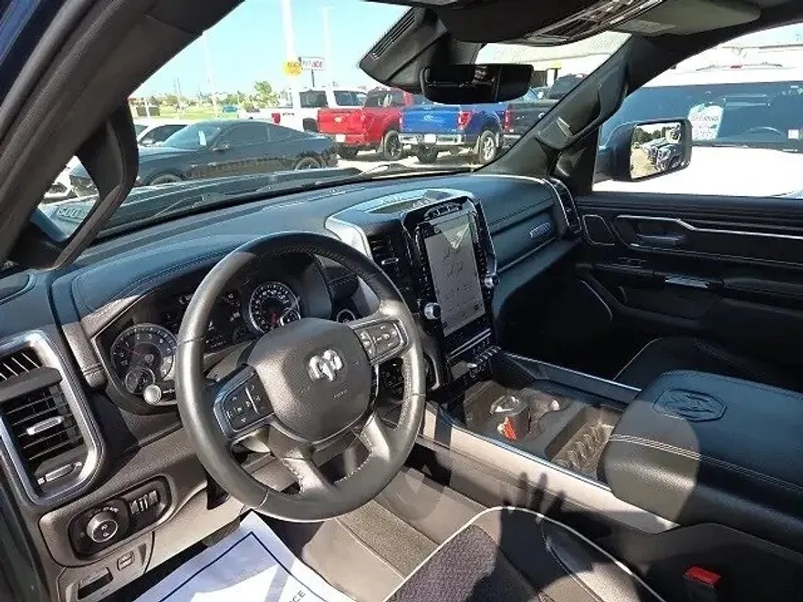2024 Ram 1500 Laramie photo 1