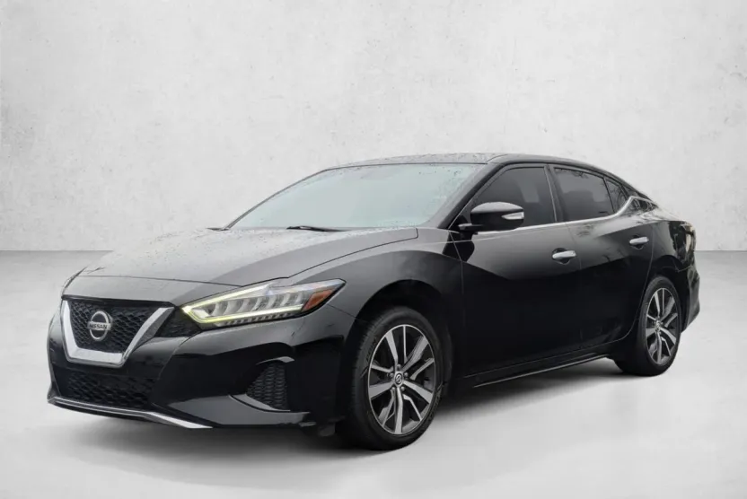2019 Nissan Maxima SV photo 1
