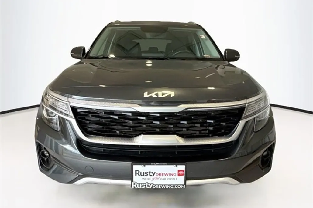 2023 Kia Seltos S photo 1