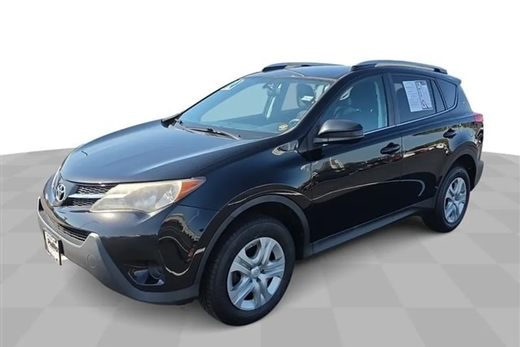 2014 Toyota RAV4 LE photo 1