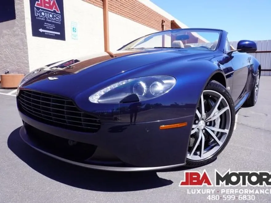 2014 Aston Martin V8 photo 1