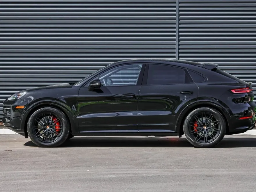 2026 Porsche Cayenne GTS Coupe photo 1