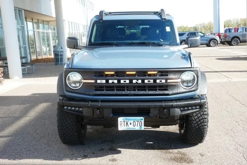 2024 Ford Bronco Black Diamond photo 1