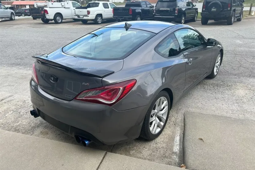 2013 Hyundai Genesis Coupe 2.0T photo 1