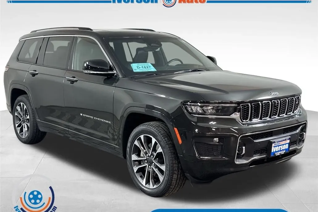 2023 Jeep Grand Cherokee Overland photo 1