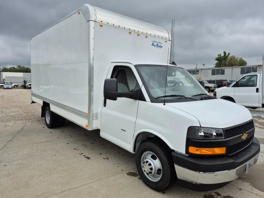 2025 Chevrolet Express 3500 Cutaway Van photo 1