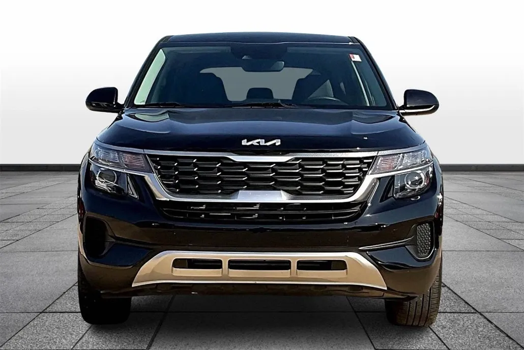 2022 Kia Seltos LX photo 1