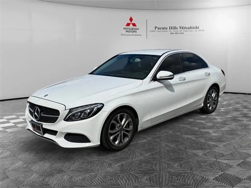 2017 Mercedes Benz C 300 photo 1
