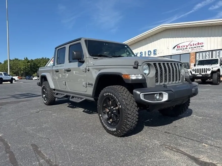 2020 Jeep Gladiator Sport photo 1