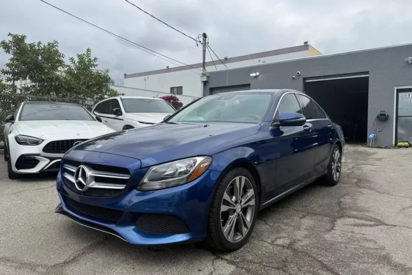 2017 Mercedes Benz C 300 Sedan photo 1