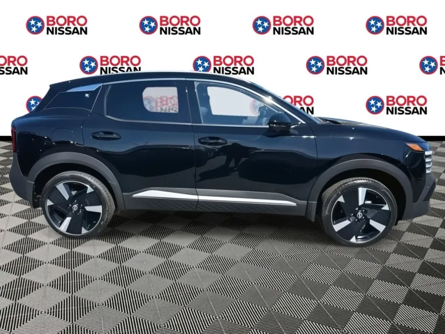 2025 Nissan Kicks SR photo 1