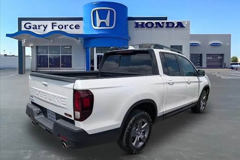 2024 Honda Ridgeline TrailSport photo 1