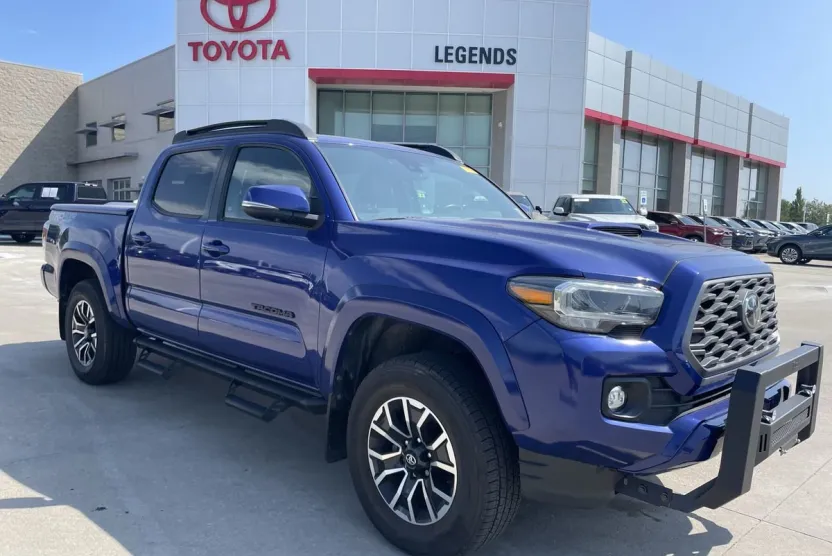 2022 Toyota Tacoma TRD Sport photo 1