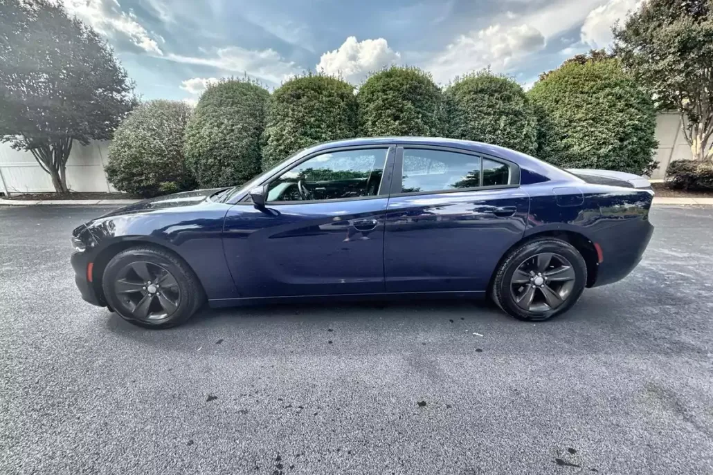 2015 Dodge Charger SE photo 1