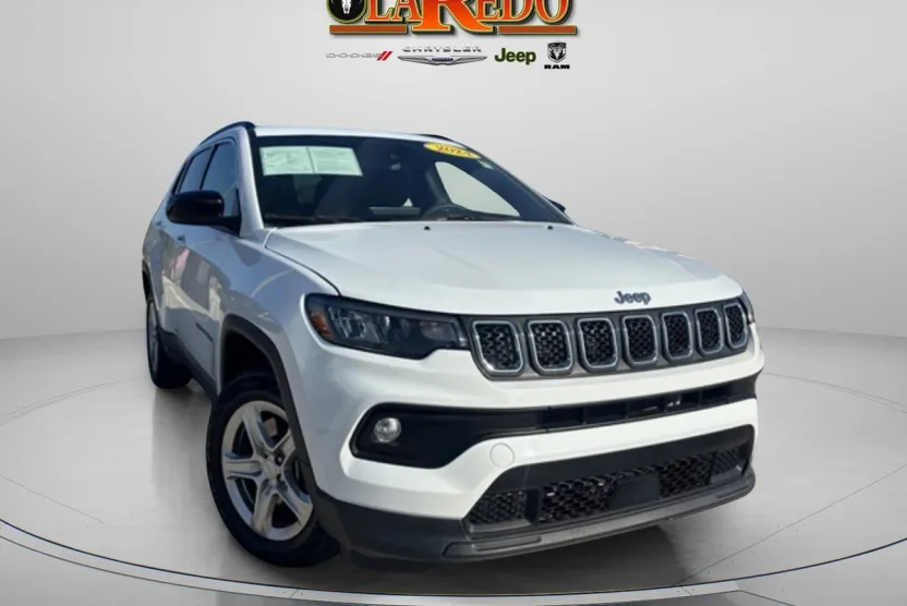2024 Jeep Compass Latitude photo 1