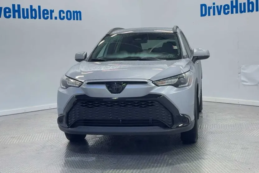 2023 Toyota Corolla Cross Hybrid SE photo 1