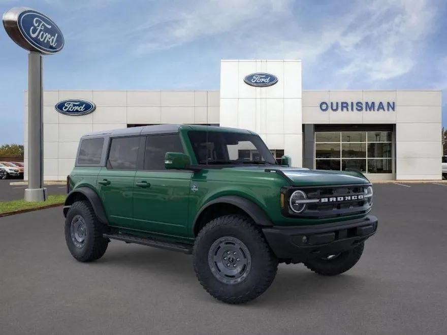 2024 Ford Bronco Outer Banks photo 1