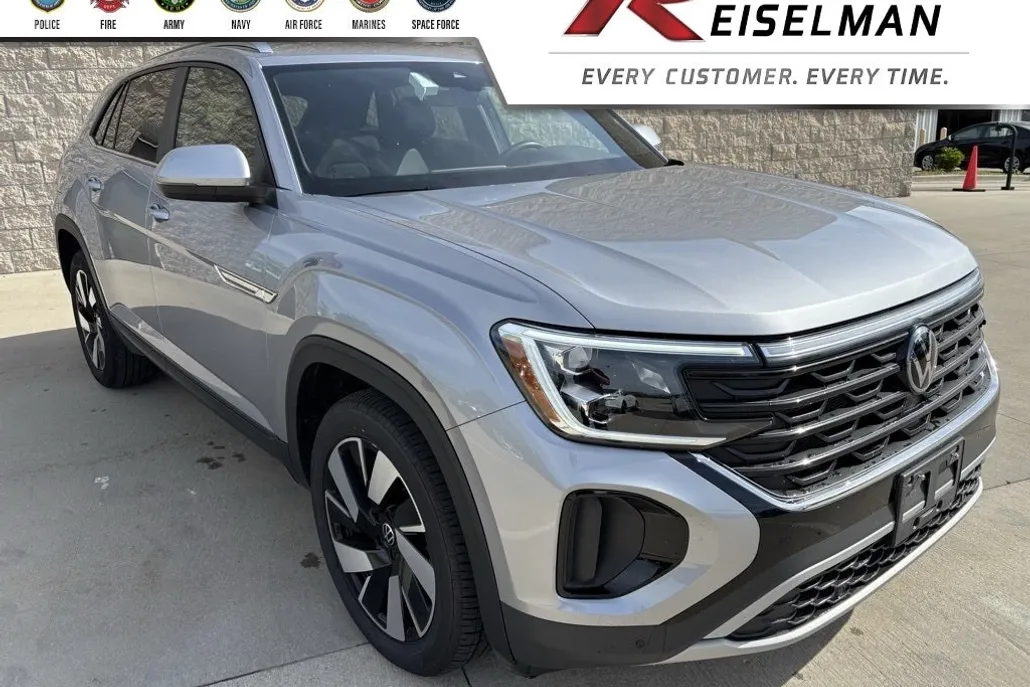 2024 Volkswagen Atlas Cross Sport SE Technology photo 1