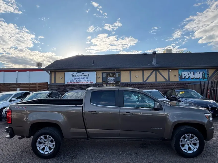 2016 Chevrolet Colorado LT photo 1
