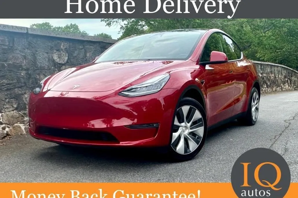 2023 Tesla Model Y photo 1