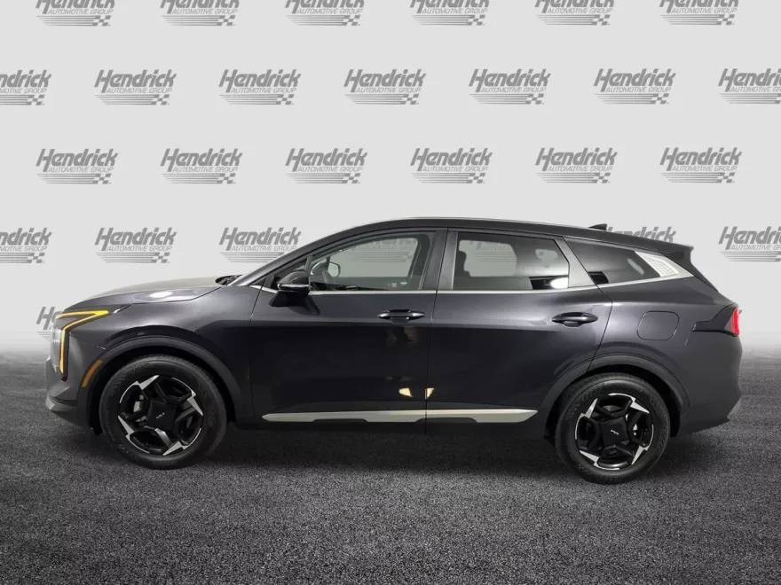 2026 Kia Sportage EX photo 1