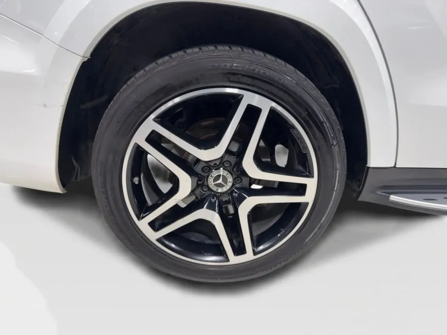 2019 Mercedes Benz GLS 550 4MATIC photo 1