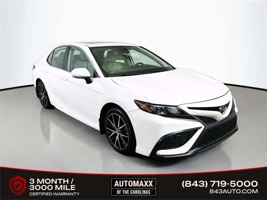 2023 Toyota Camry SE photo 1