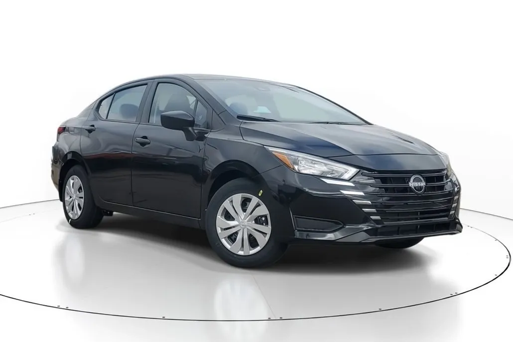 2025 Nissan Versa S photo 1