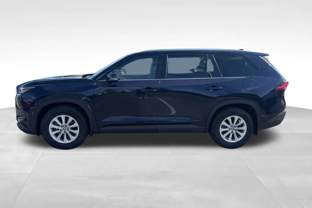 2024 Toyota Grand Highlander XLE photo 1