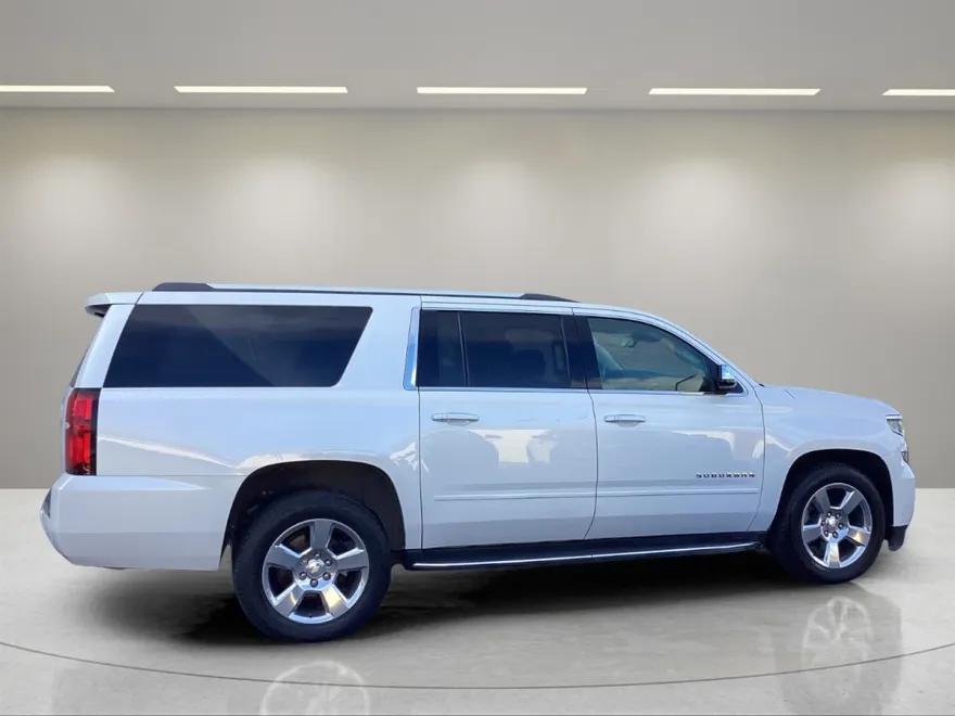 2019 Chevrolet Suburban Premier photo 1