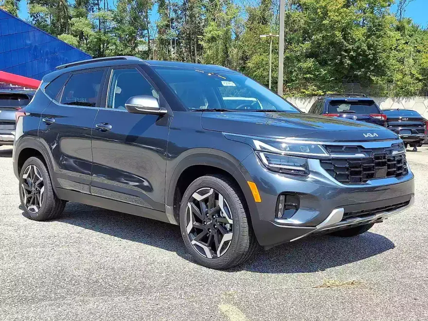 2026 Kia Seltos SX photo 1