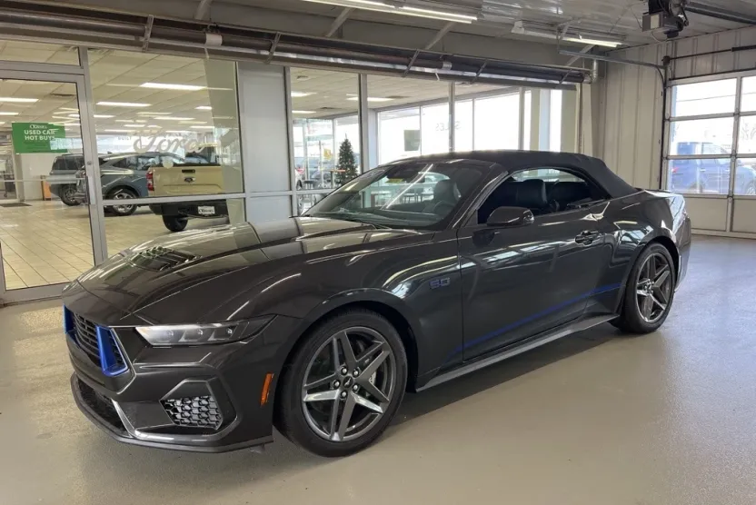 2024 Ford Mustang GT Premium Convertible photo 1