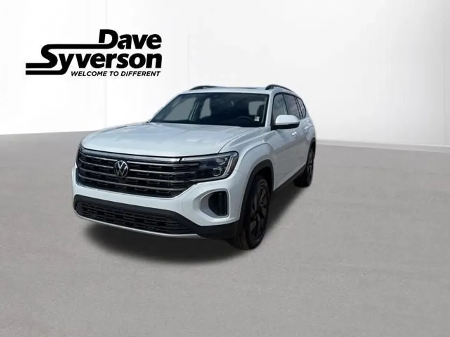 2025 Volkswagen Atlas SE photo 1