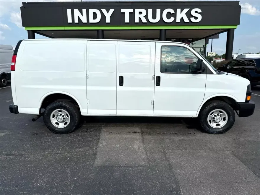 2020 Chevrolet Express 2500 Cargo photo 1