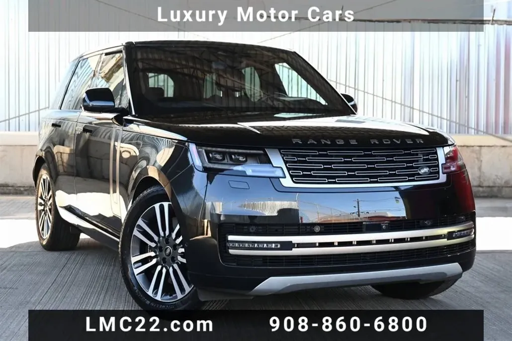 2023 Land Rover Range Rover SE photo 1