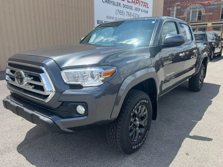 2020 Toyota Tacoma SR5 photo 1