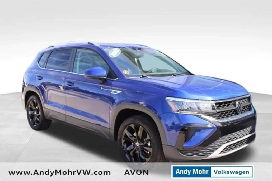 2022 Volkswagen Taos SE photo 1
