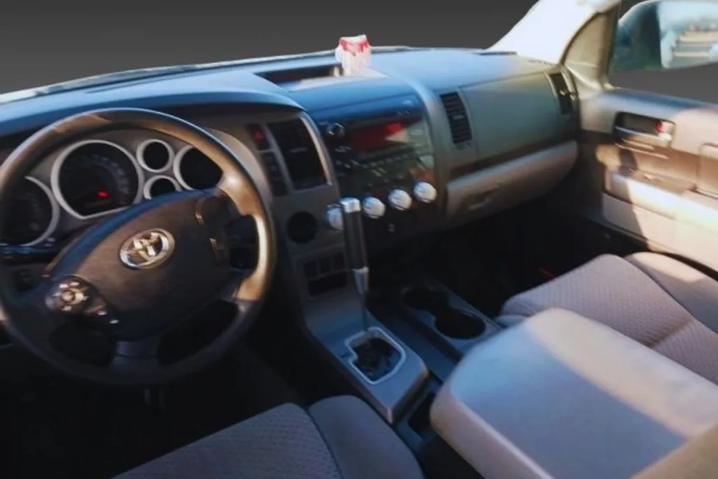 2010 Toyota Tundra SR5 photo 1