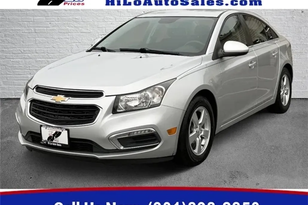 2016 Chevrolet Cruze photo 1