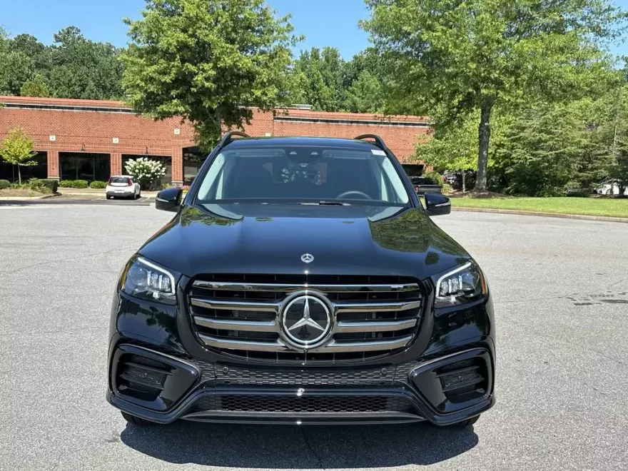 2025 Mercedes Benz GLS 450 4MATIC photo 1