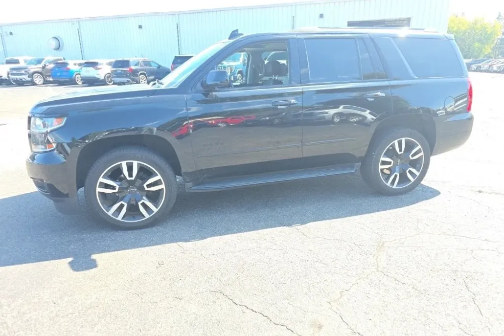 2020 Chevrolet Tahoe Premier photo 1