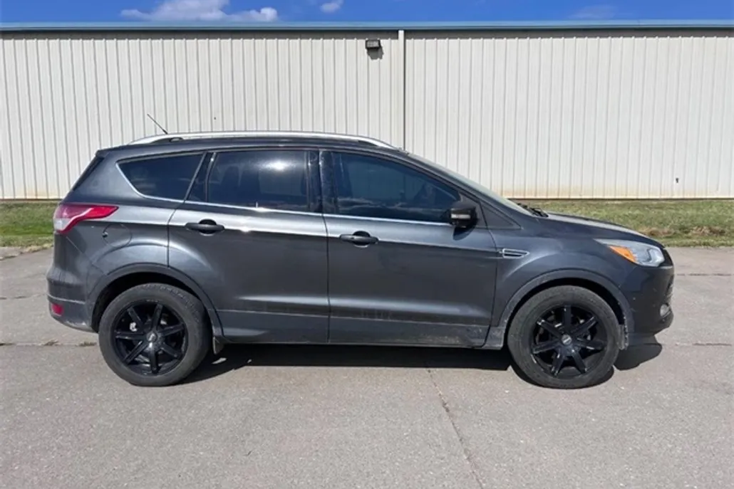2016 Ford Escape Titanium photo 1