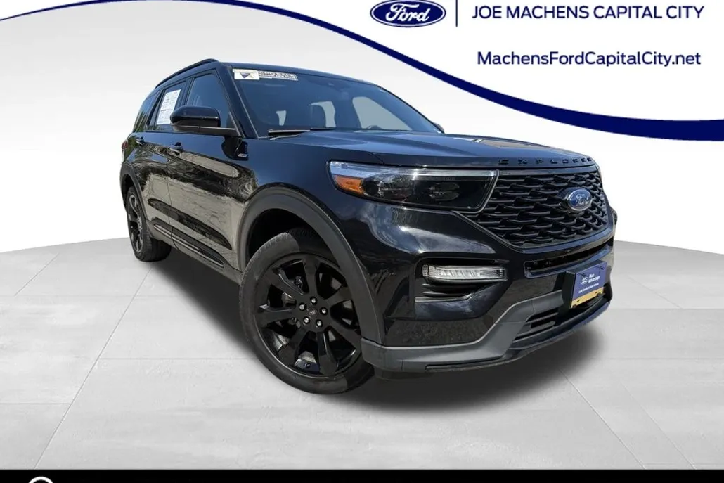 2023 Ford Explorer ST-Line photo 1