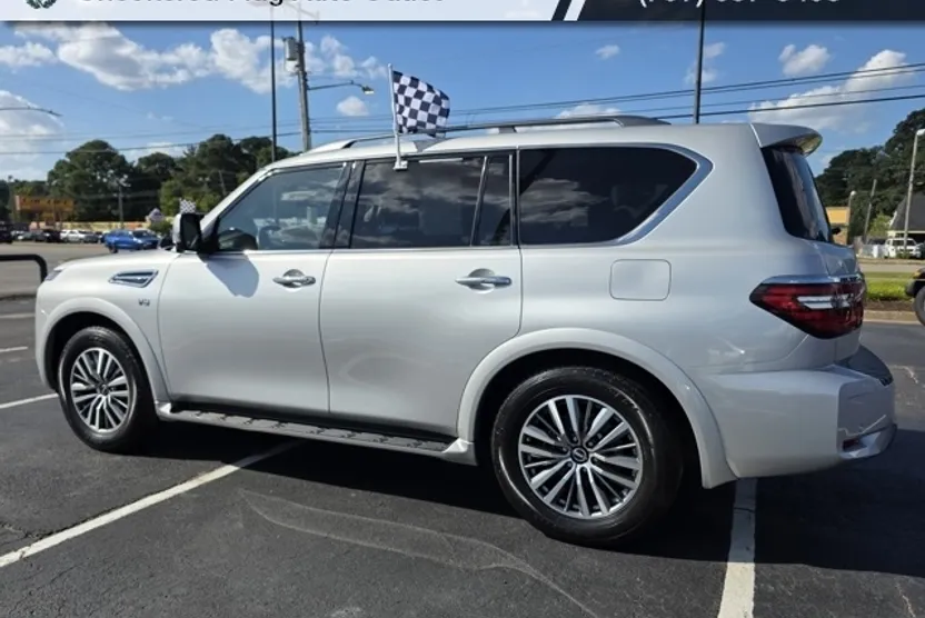 2021 Nissan Armada SL photo 1
