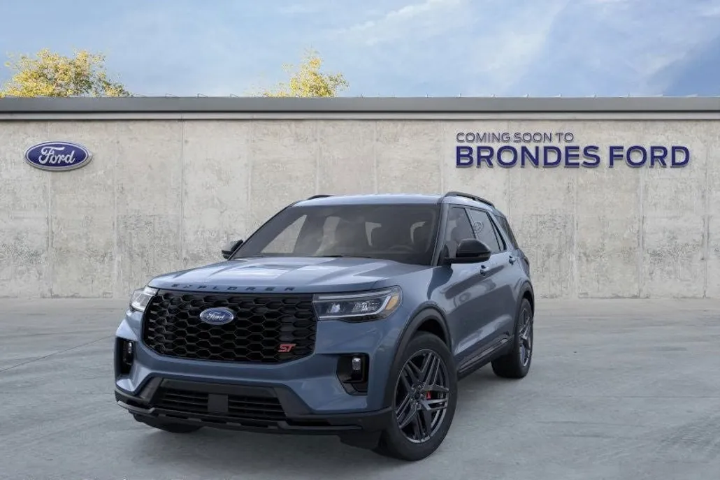 2025 Ford Explorer ST photo 1