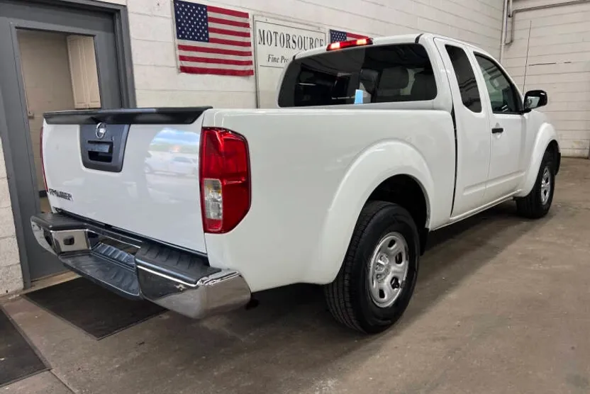 2016 Nissan Frontier S photo 1