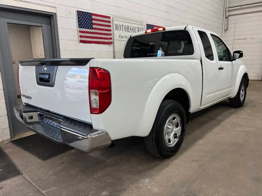 2016 Nissan Frontier S photo 1