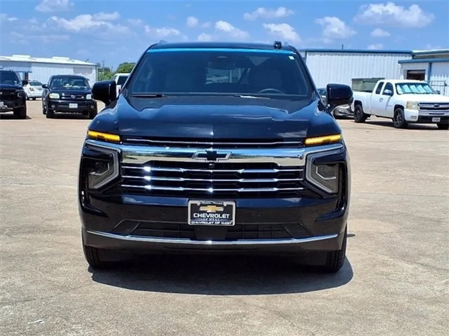 2025 Chevrolet Tahoe LT photo 1