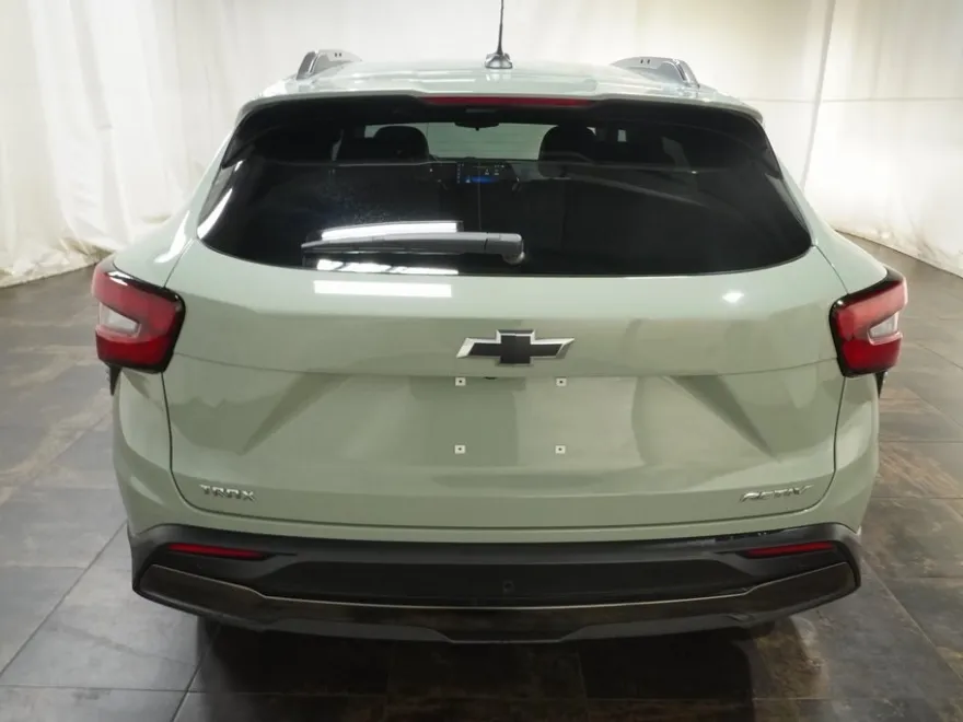 2025 Chevrolet Trax ACTIV photo 1