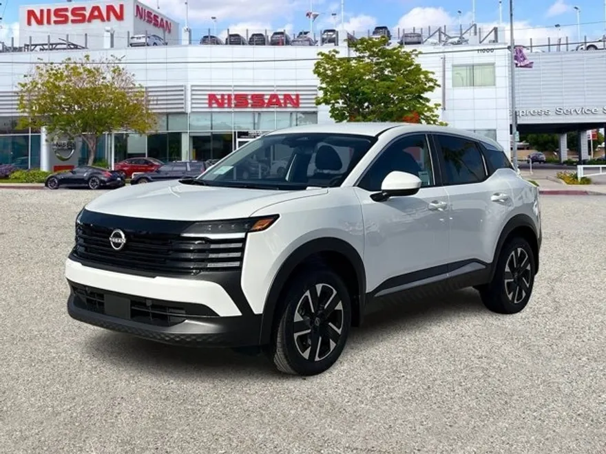 2025 Nissan Kicks SV photo 1